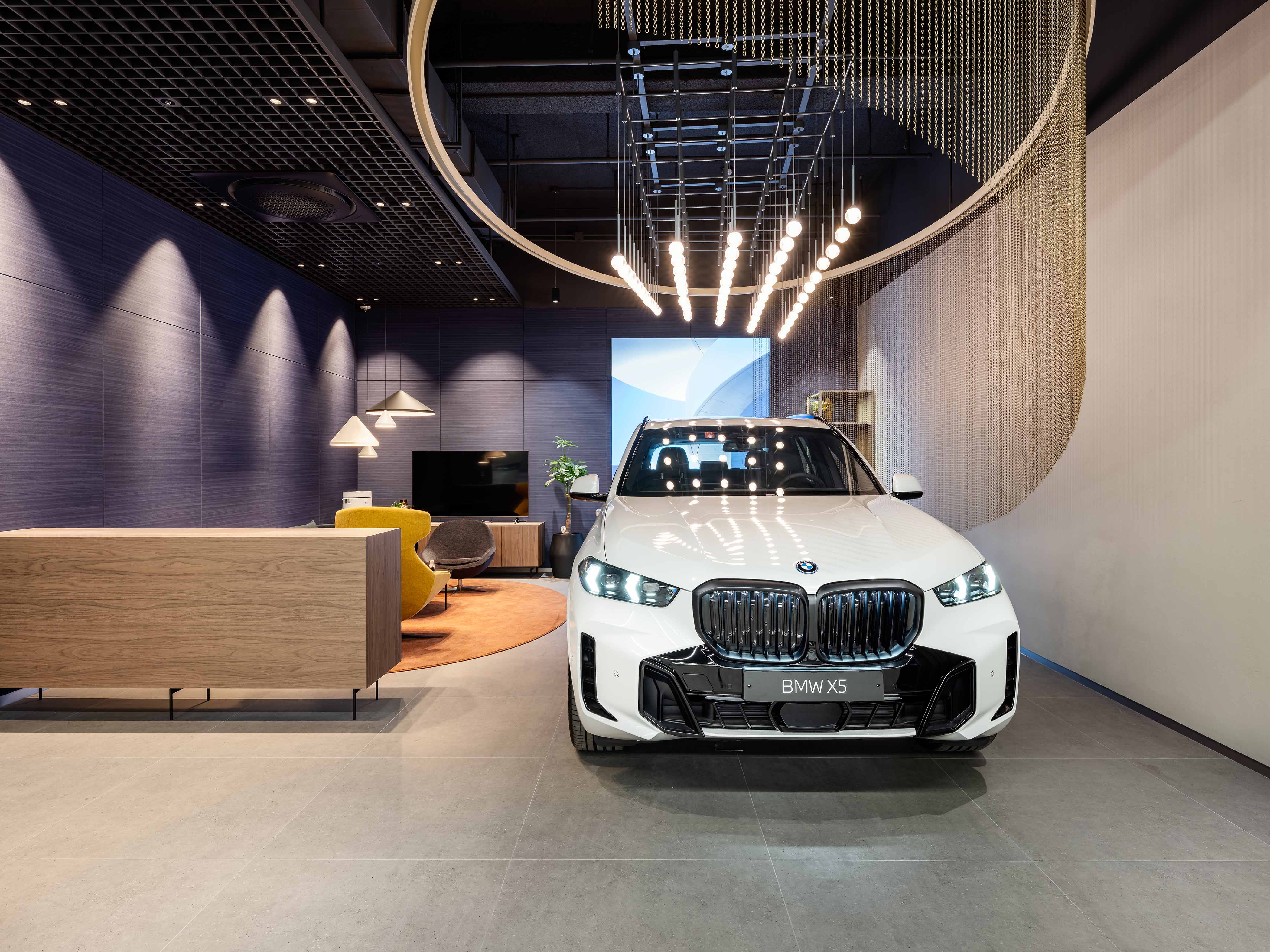 BMW 자유로 전시장 프라이빗 핸드오버 존