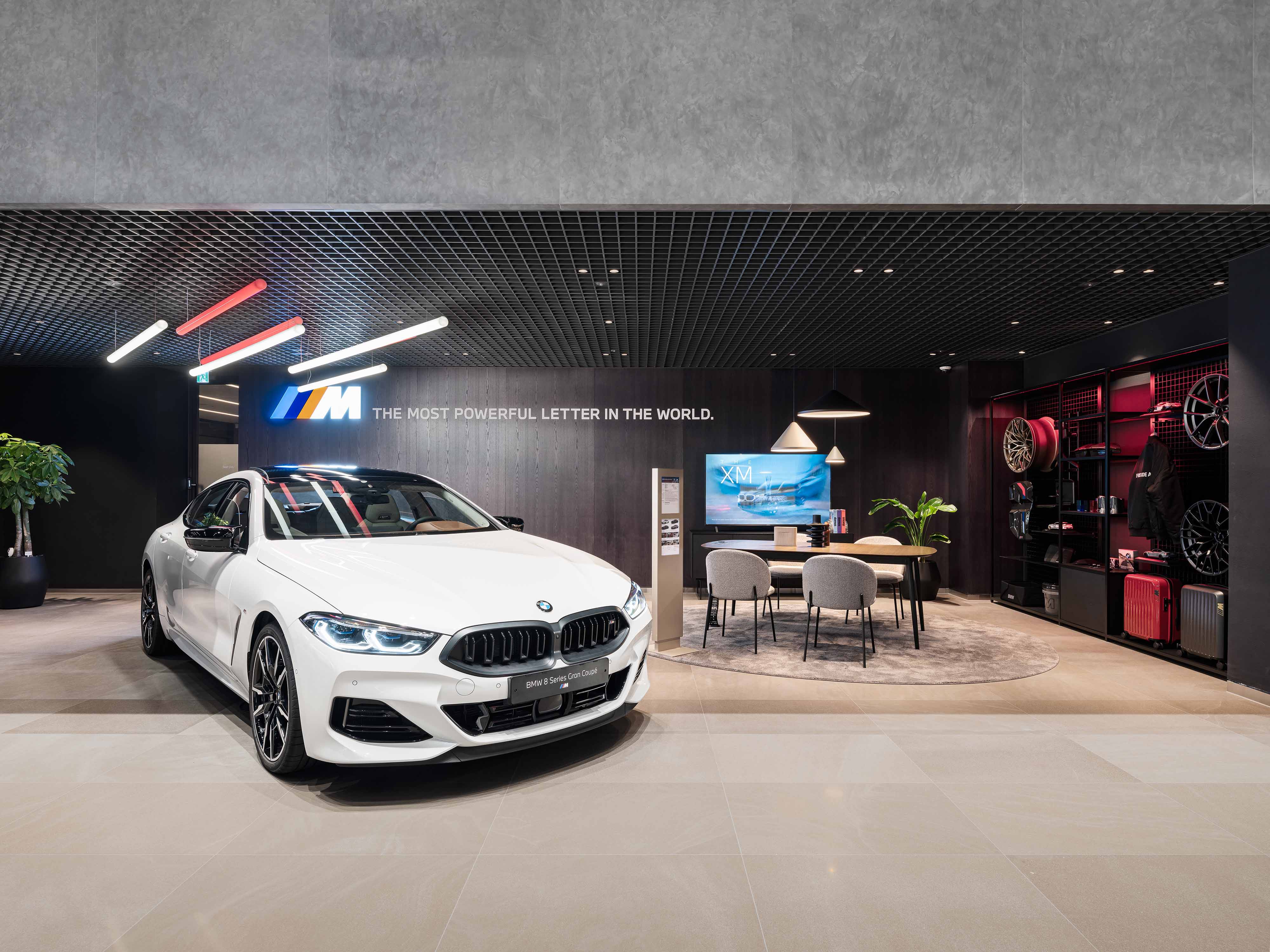 BMW 송도 컴플렉스 전시장 공간